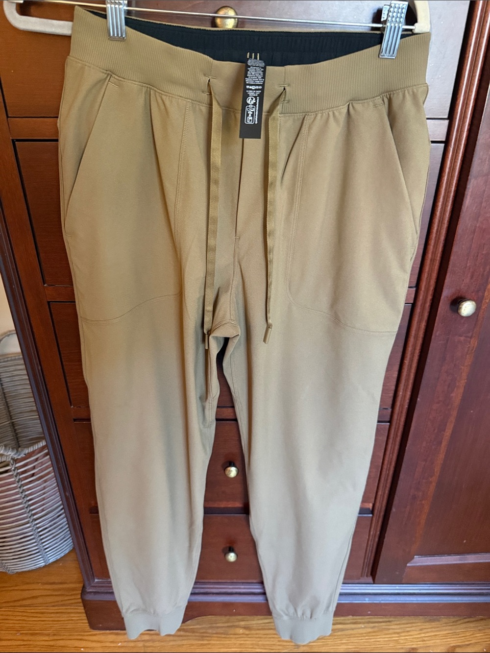 lululemon athletica Men's Khaki/Tan Jogger Pants with Drawstring